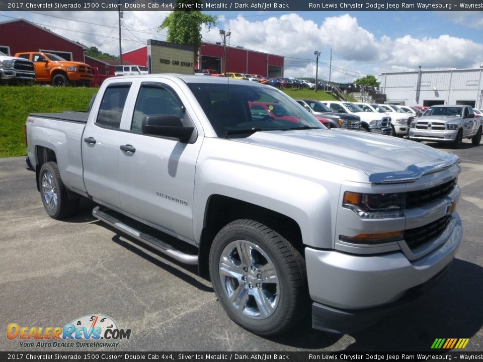 2017 Chevrolet Silverado 1500 Custom Double Cab 4x4 Silver Ice Metallic / Dark Ash/Jet Black Photo #8