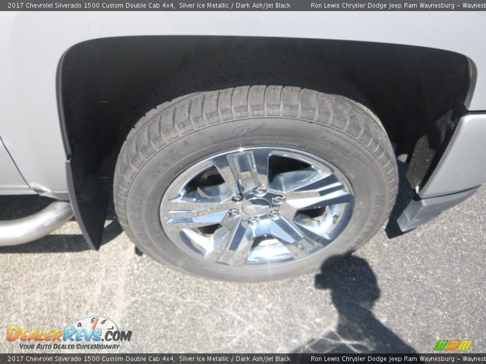 2017 Chevrolet Silverado 1500 Custom Double Cab 4x4 Silver Ice Metallic / Dark Ash/Jet Black Photo #10
