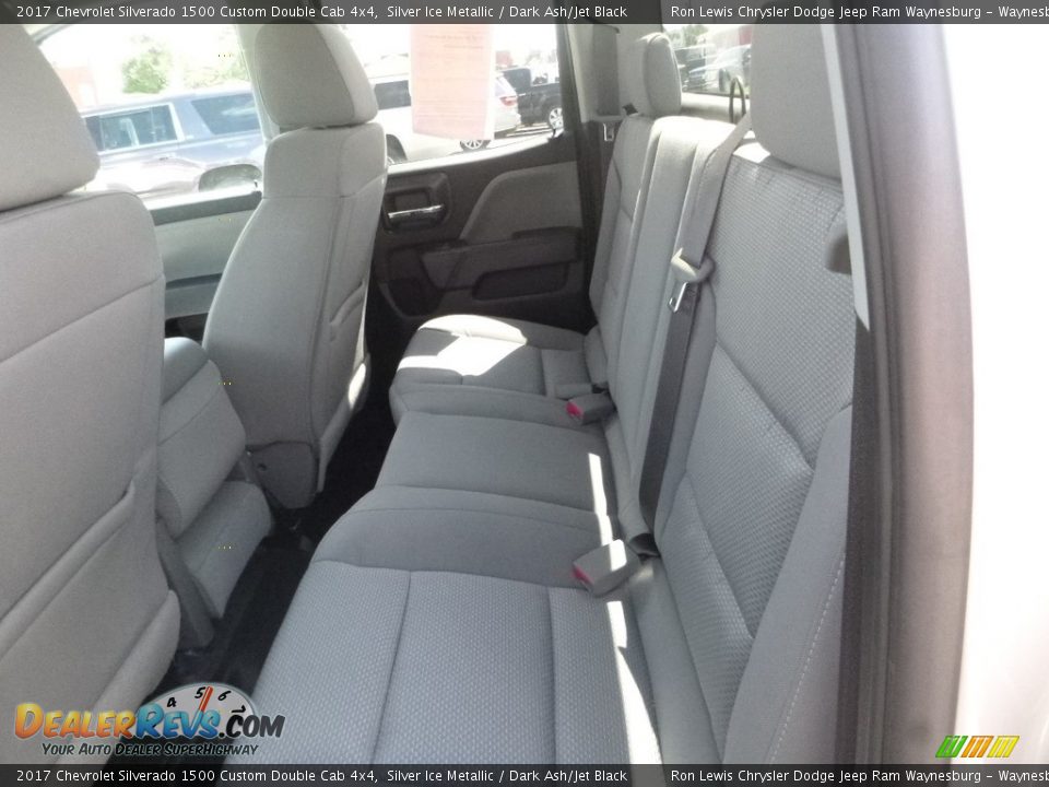 2017 Chevrolet Silverado 1500 Custom Double Cab 4x4 Silver Ice Metallic / Dark Ash/Jet Black Photo #13