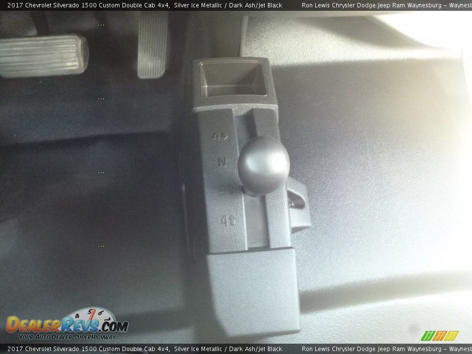 2017 Chevrolet Silverado 1500 Custom Double Cab 4x4 Silver Ice Metallic / Dark Ash/Jet Black Photo #20