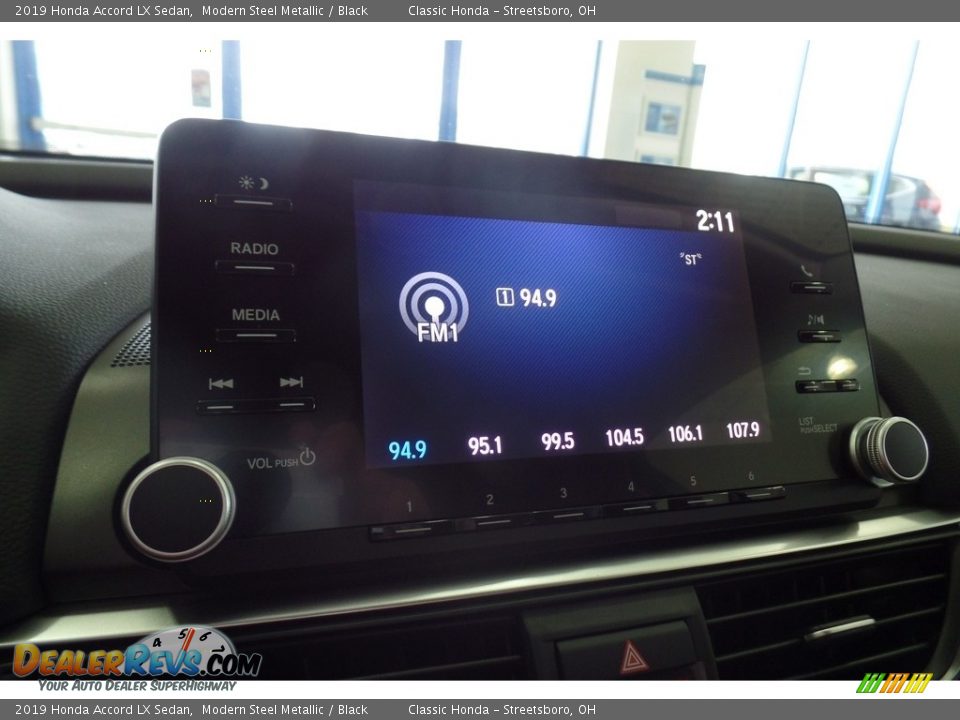 2019 Honda Accord LX Sedan Modern Steel Metallic / Black Photo #15