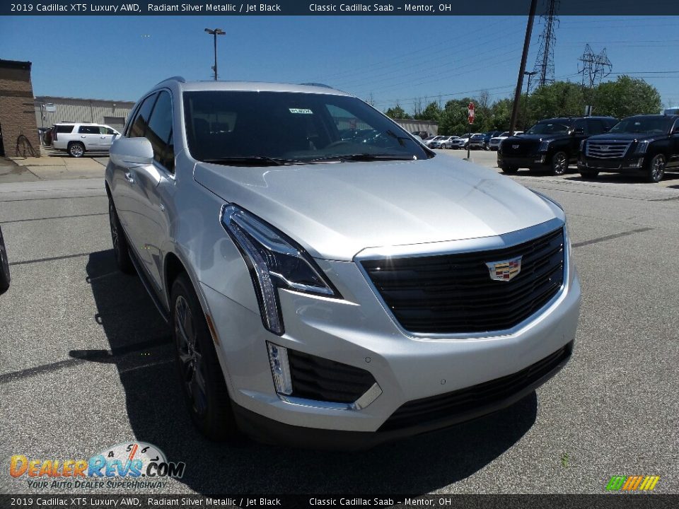 2019 Cadillac XT5 Luxury AWD Radiant Silver Metallic / Jet Black Photo #1