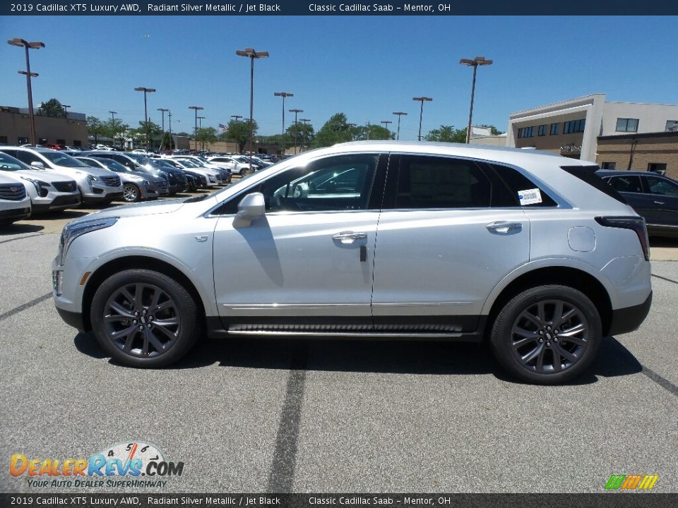 2019 Cadillac XT5 Luxury AWD Radiant Silver Metallic / Jet Black Photo #2