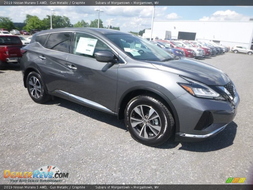 Front 3/4 View of 2019 Nissan Murano S AWD Photo #1