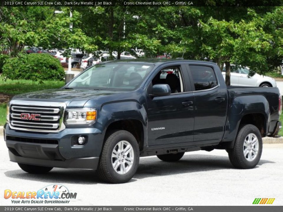 Front 3/4 View of 2019 GMC Canyon SLE Crew Cab Photo #5