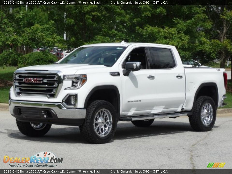 Front 3/4 View of 2019 GMC Sierra 1500 SLT Crew Cab 4WD Photo #5