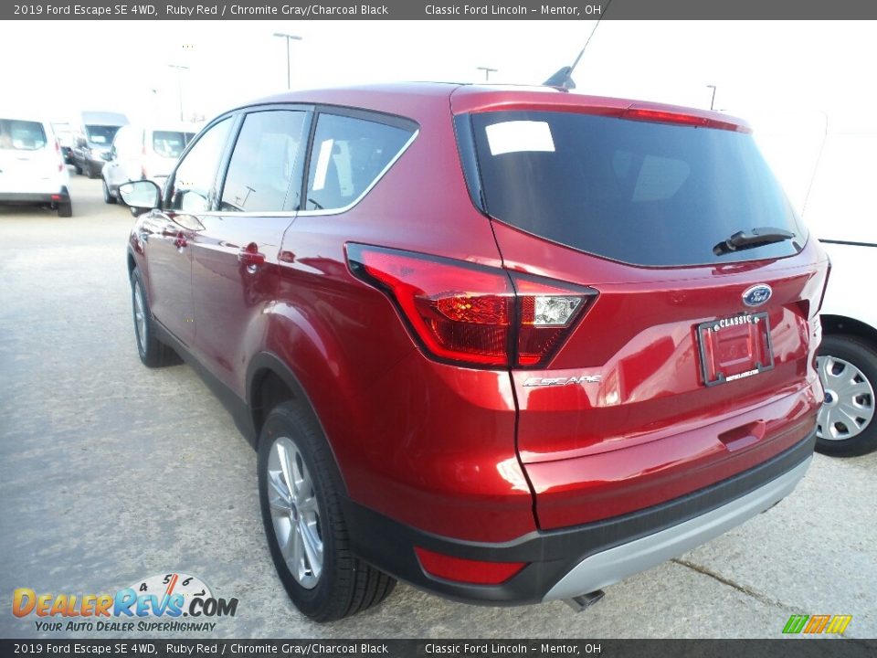 2019 Ford Escape SE 4WD Ruby Red / Chromite Gray/Charcoal Black Photo #3