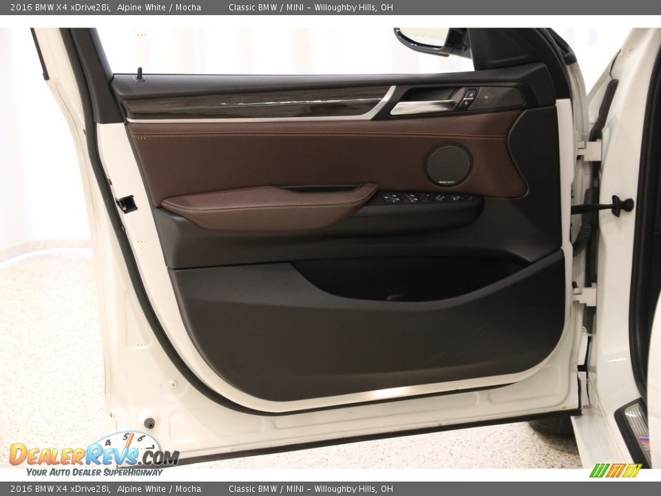 2016 BMW X4 xDrive28i Alpine White / Mocha Photo #4