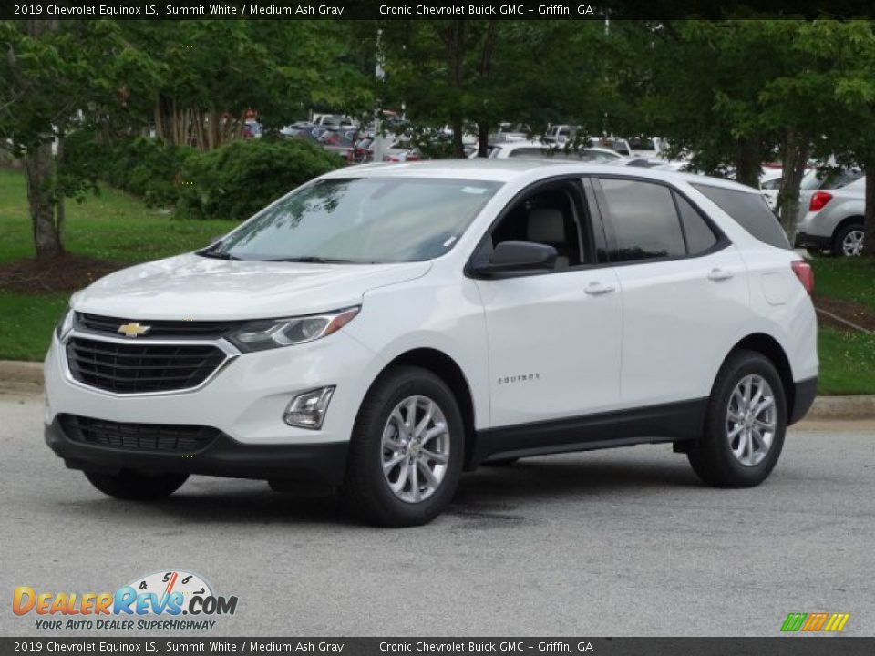 Front 3/4 View of 2019 Chevrolet Equinox LS Photo #5