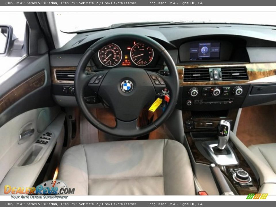 2009 BMW 5 Series 528i Sedan Titanium Silver Metallic / Grey Dakota Leather Photo #4
