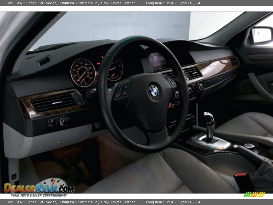 2009 BMW 5 Series 528i Sedan Titanium Silver Metallic / Grey Dakota Leather Photo #16