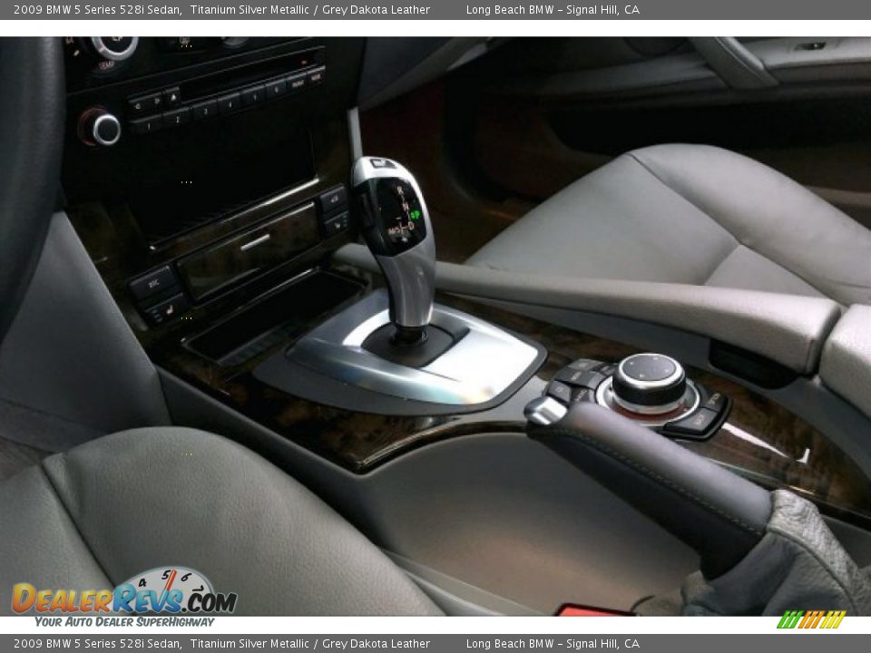 2009 BMW 5 Series 528i Sedan Titanium Silver Metallic / Grey Dakota Leather Photo #17