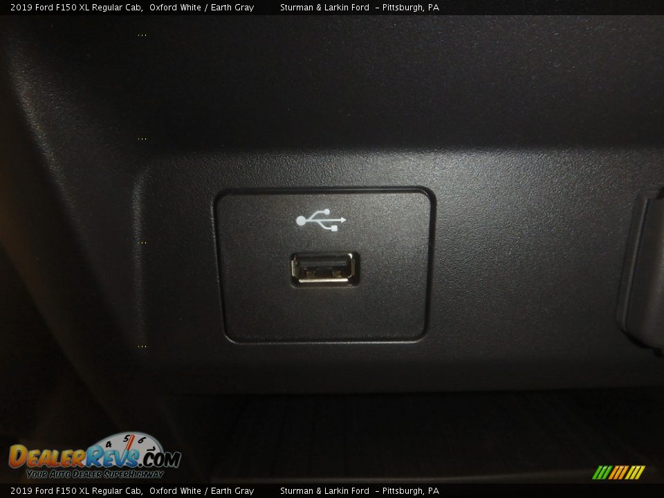 2019 Ford F150 XL Regular Cab Oxford White / Earth Gray Photo #14