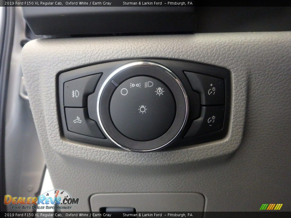 2019 Ford F150 XL Regular Cab Oxford White / Earth Gray Photo #15