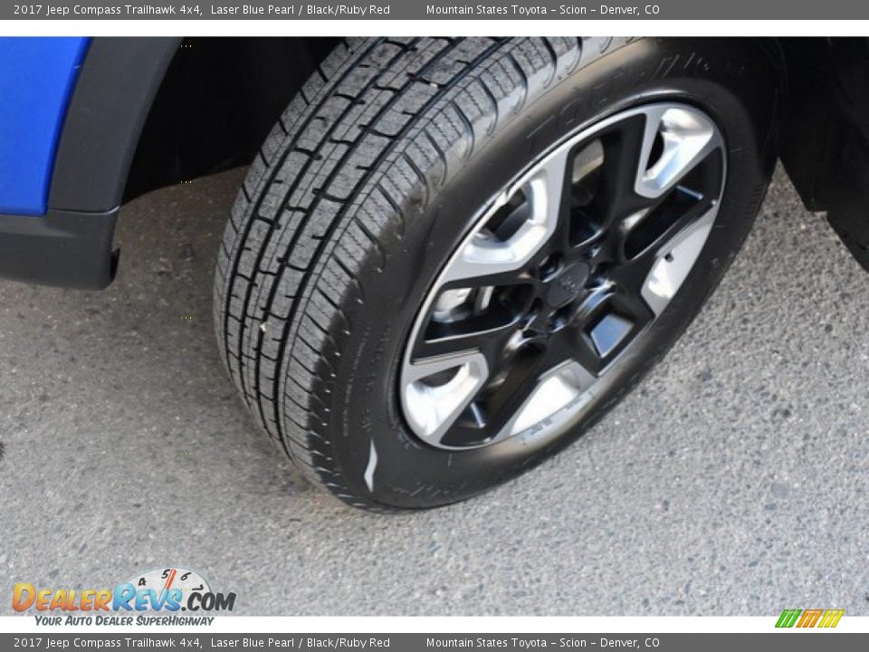 2017 Jeep Compass Trailhawk 4x4 Laser Blue Pearl / Black/Ruby Red Photo #29