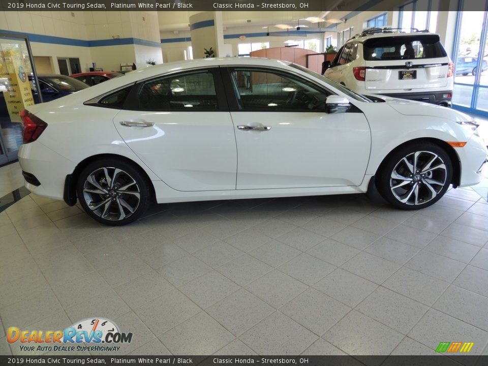 2019 Honda Civic Touring Sedan Platinum White Pearl / Black Photo #4