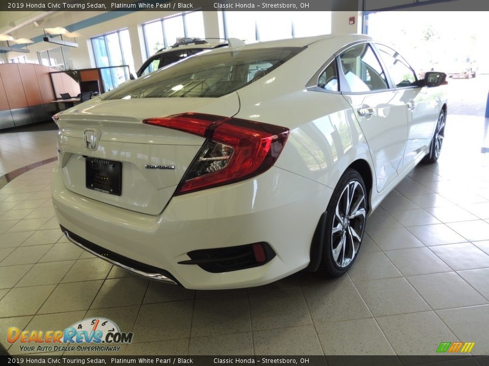 2019 Honda Civic Touring Sedan Platinum White Pearl / Black Photo #5