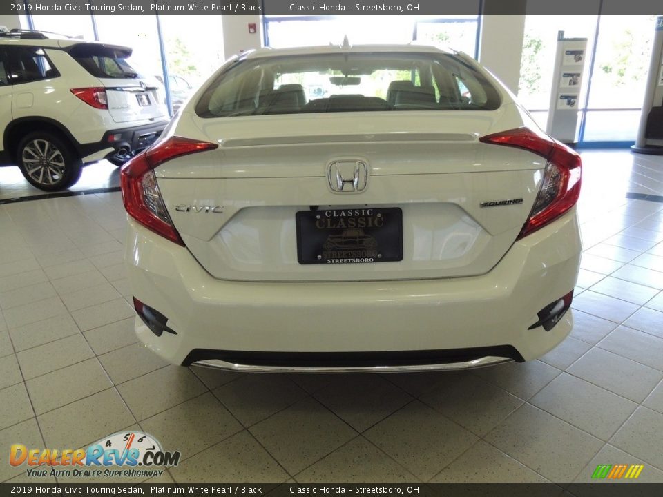 2019 Honda Civic Touring Sedan Platinum White Pearl / Black Photo #6