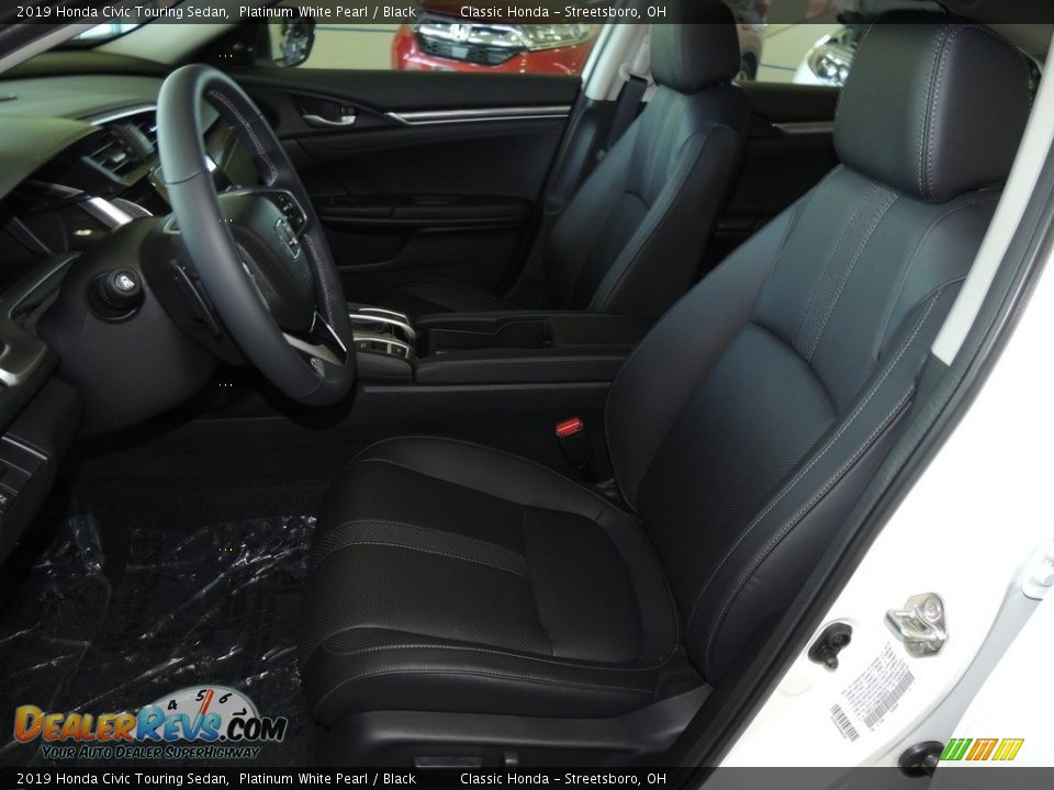 2019 Honda Civic Touring Sedan Platinum White Pearl / Black Photo #12