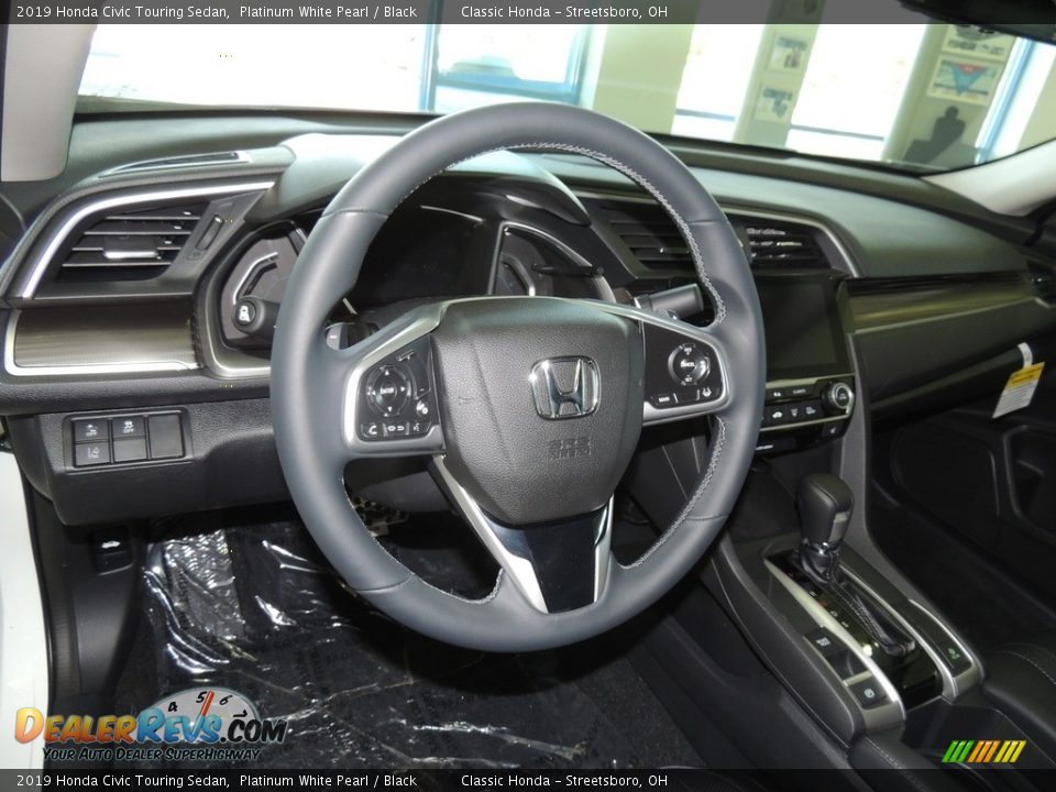 2019 Honda Civic Touring Sedan Platinum White Pearl / Black Photo #11