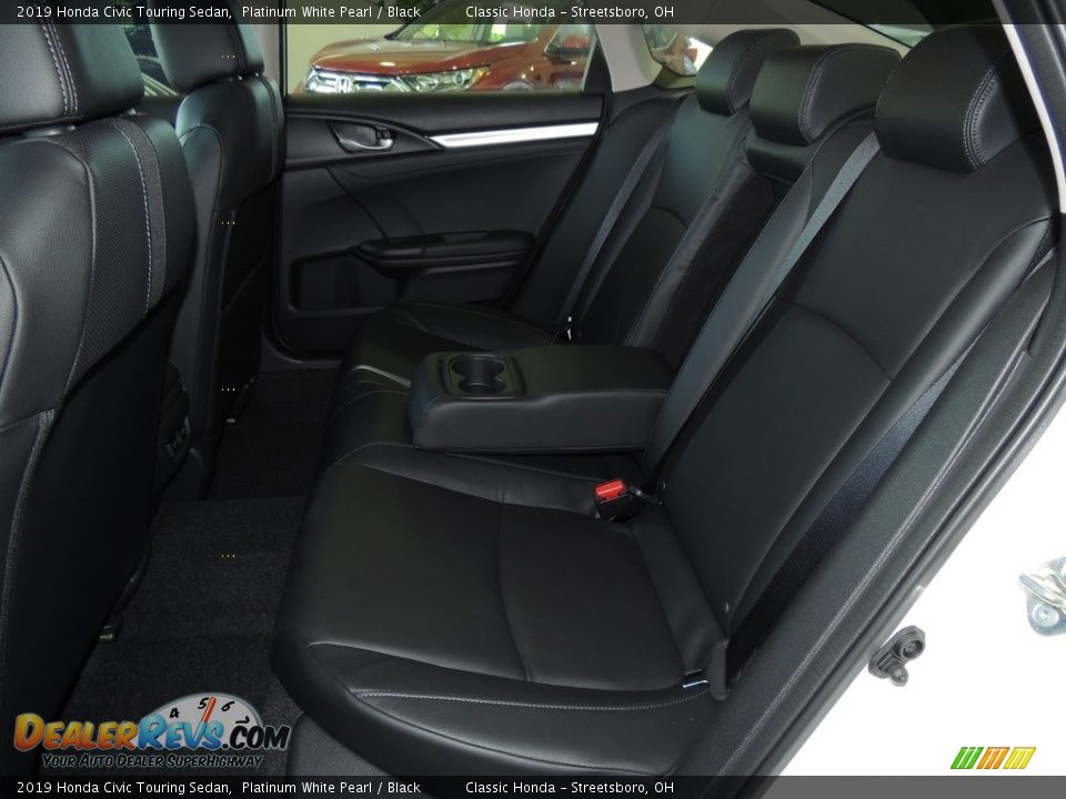 2019 Honda Civic Touring Sedan Platinum White Pearl / Black Photo #13