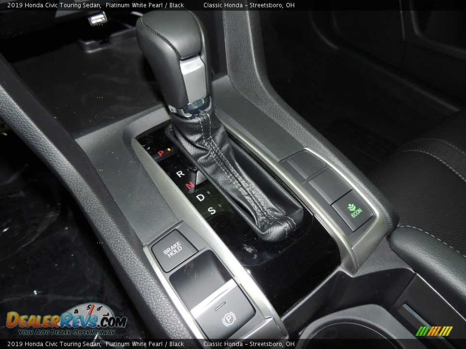 2019 Honda Civic Touring Sedan Platinum White Pearl / Black Photo #19