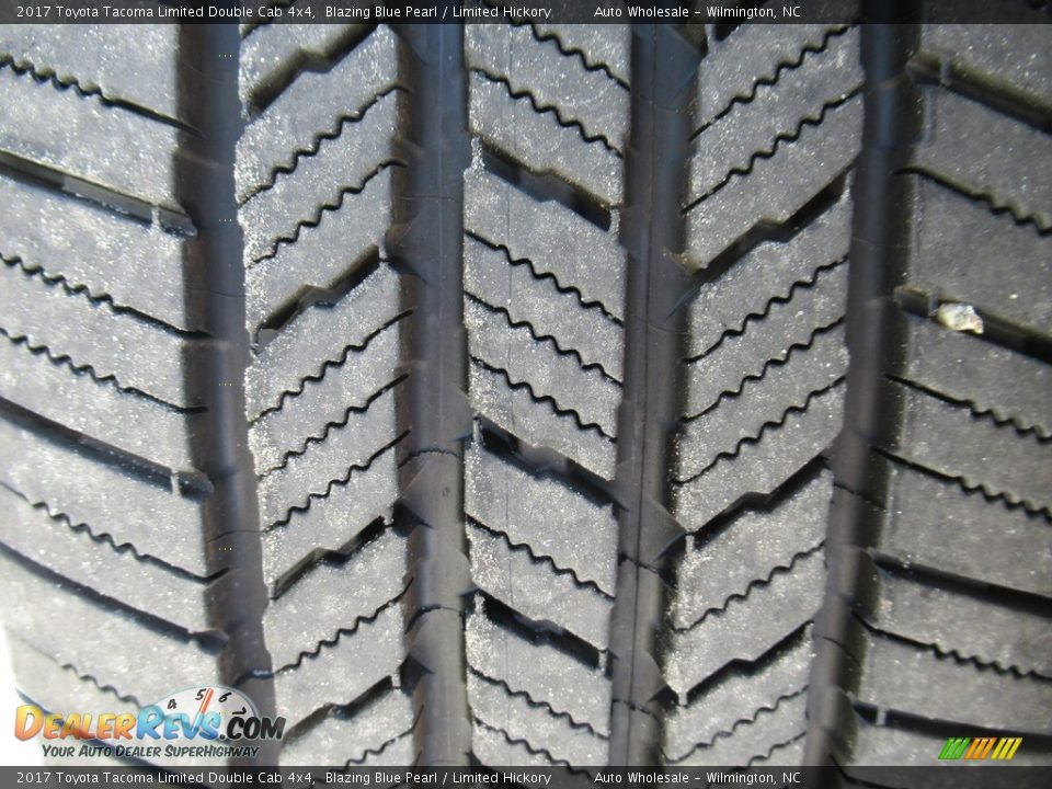 2017 Toyota Tacoma Limited Double Cab 4x4 Blazing Blue Pearl / Limited Hickory Photo #8