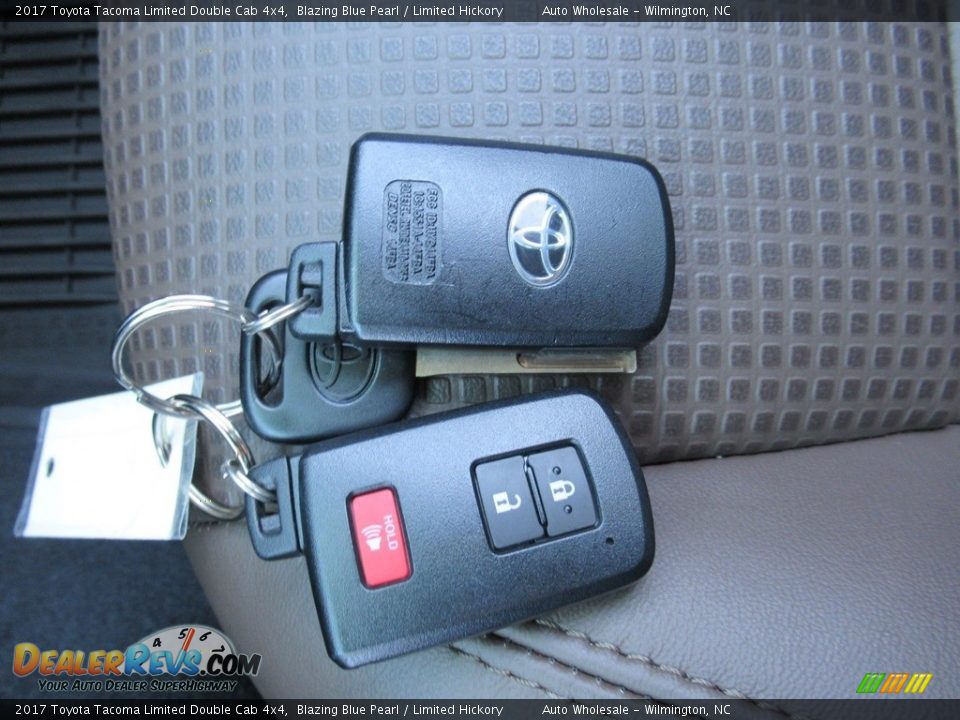 2017 Toyota Tacoma Limited Double Cab 4x4 Blazing Blue Pearl / Limited Hickory Photo #20