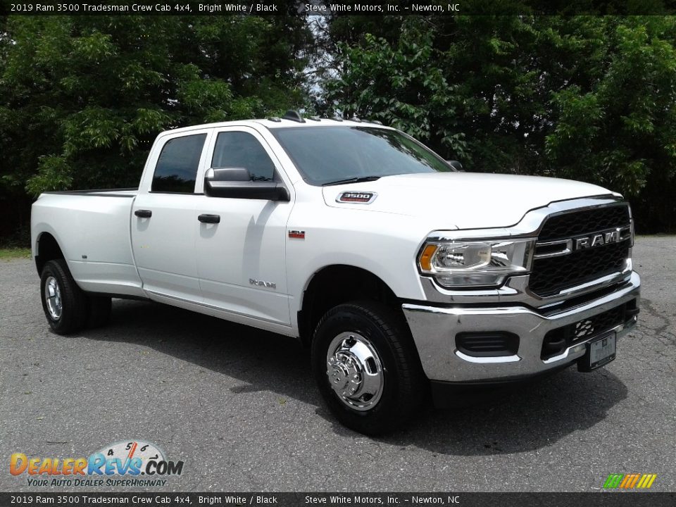 2019 Ram 3500 Tradesman Crew Cab 4x4 Bright White / Black Photo #4