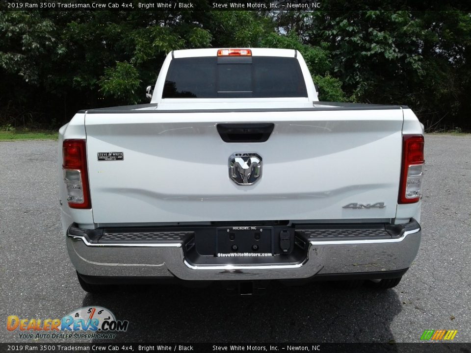 2019 Ram 3500 Tradesman Crew Cab 4x4 Bright White / Black Photo #7