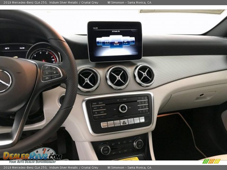 2019 Mercedes-Benz GLA 250 Iridium Silver Metallic / Crystal Grey Photo #6