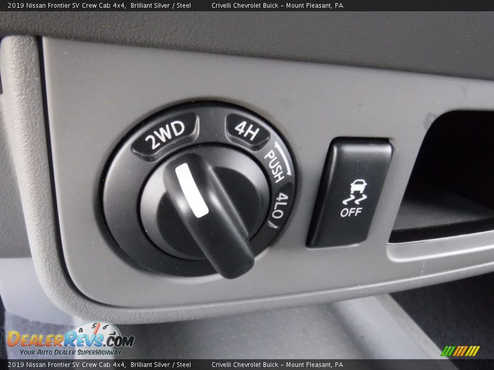 Controls of 2019 Nissan Frontier SV Crew Cab 4x4 Photo #18