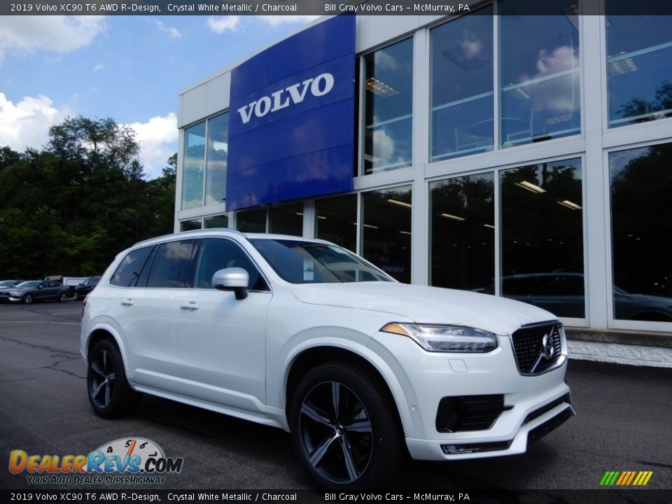 Front 3/4 View of 2019 Volvo XC90 T6 AWD R-Design Photo #1