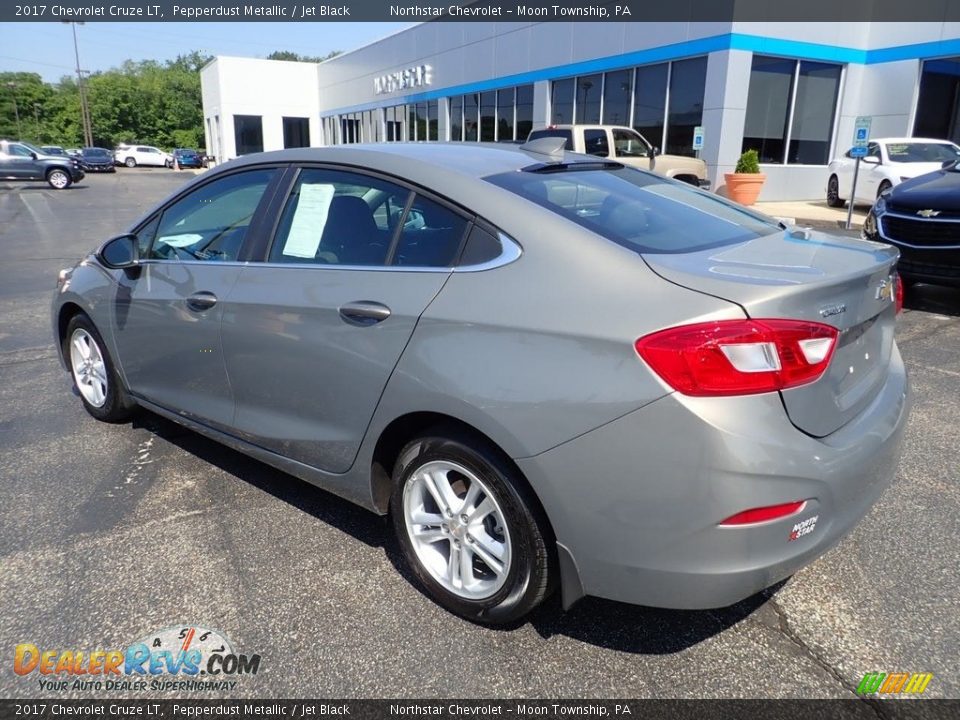2017 Chevrolet Cruze LT Pepperdust Metallic / Jet Black Photo #4