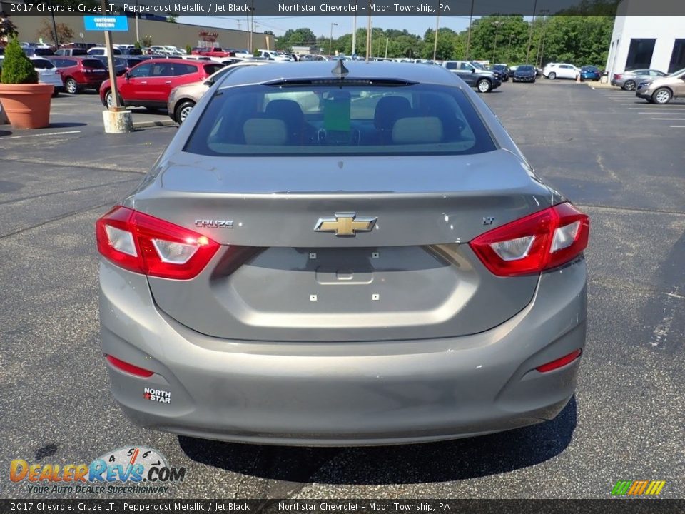 2017 Chevrolet Cruze LT Pepperdust Metallic / Jet Black Photo #6