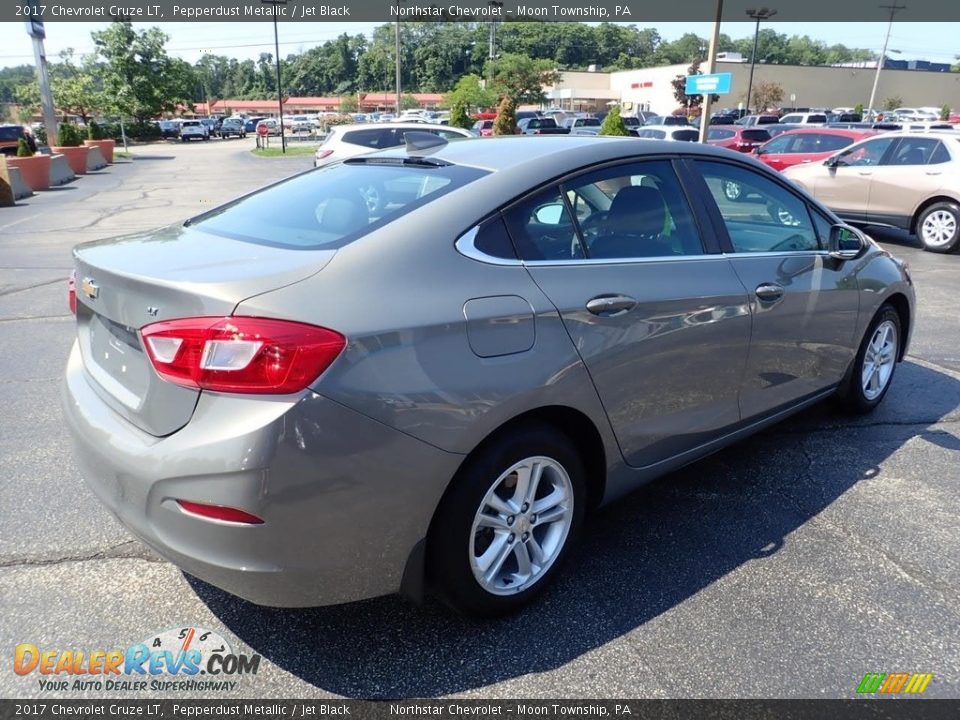 2017 Chevrolet Cruze LT Pepperdust Metallic / Jet Black Photo #9