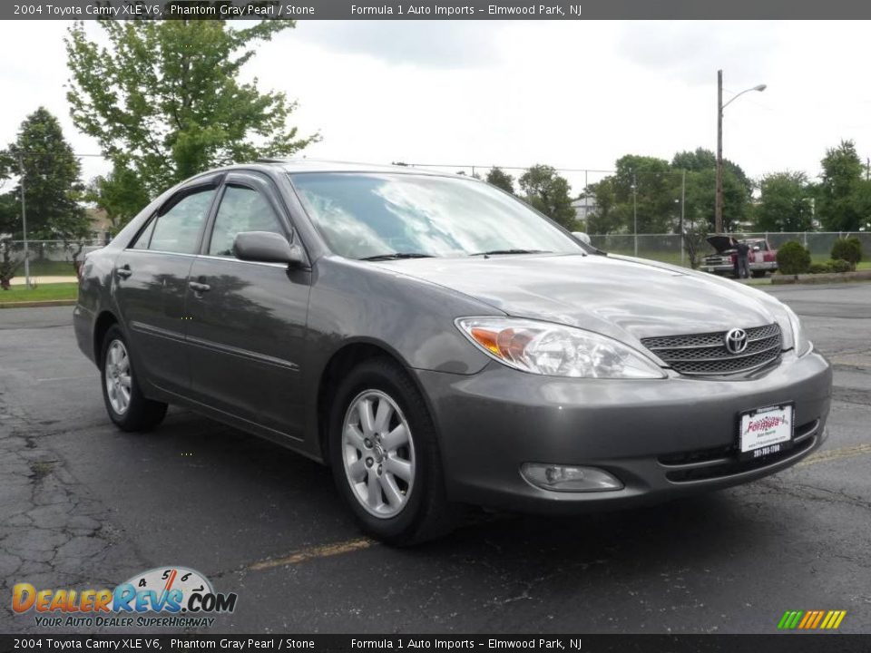 2004 Toyota Camry XLE V6 Phantom Gray Pearl / Stone Photo #2