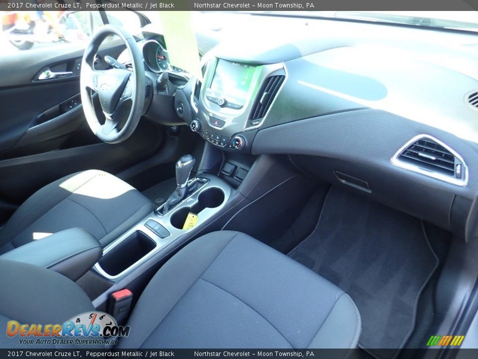 2017 Chevrolet Cruze LT Pepperdust Metallic / Jet Black Photo #16