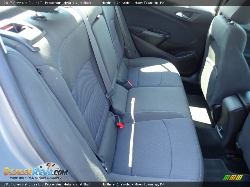 2017 Chevrolet Cruze LT Pepperdust Metallic / Jet Black Photo #18
