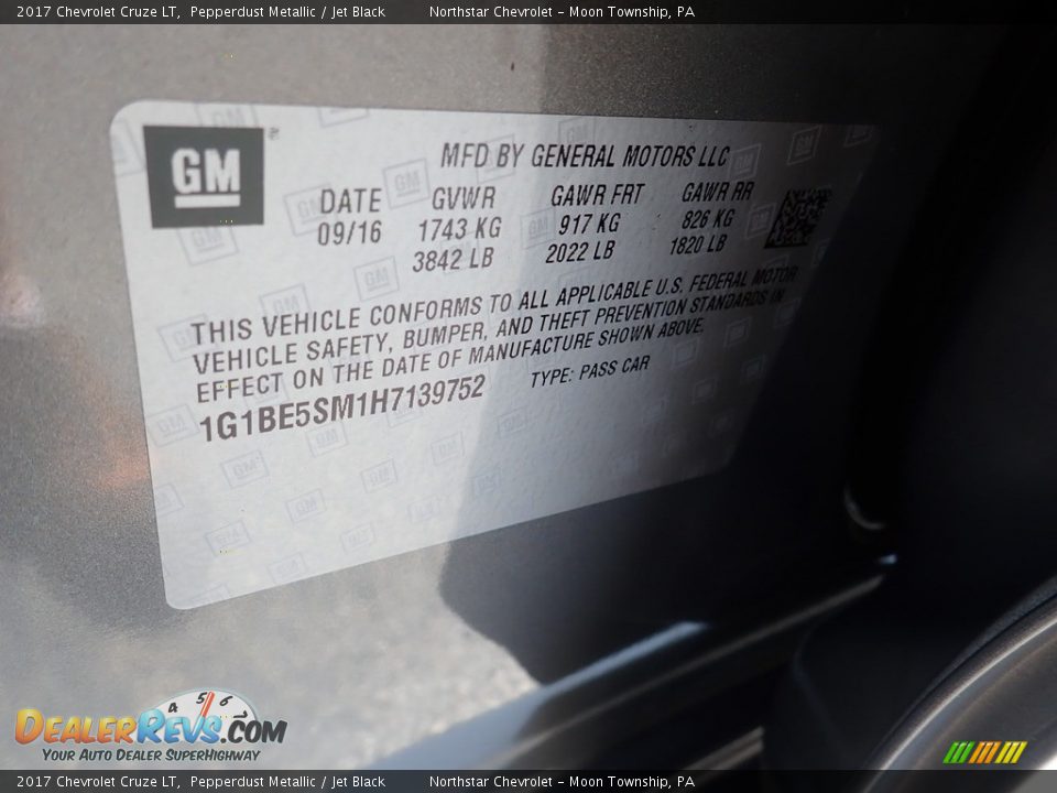2017 Chevrolet Cruze LT Pepperdust Metallic / Jet Black Photo #28