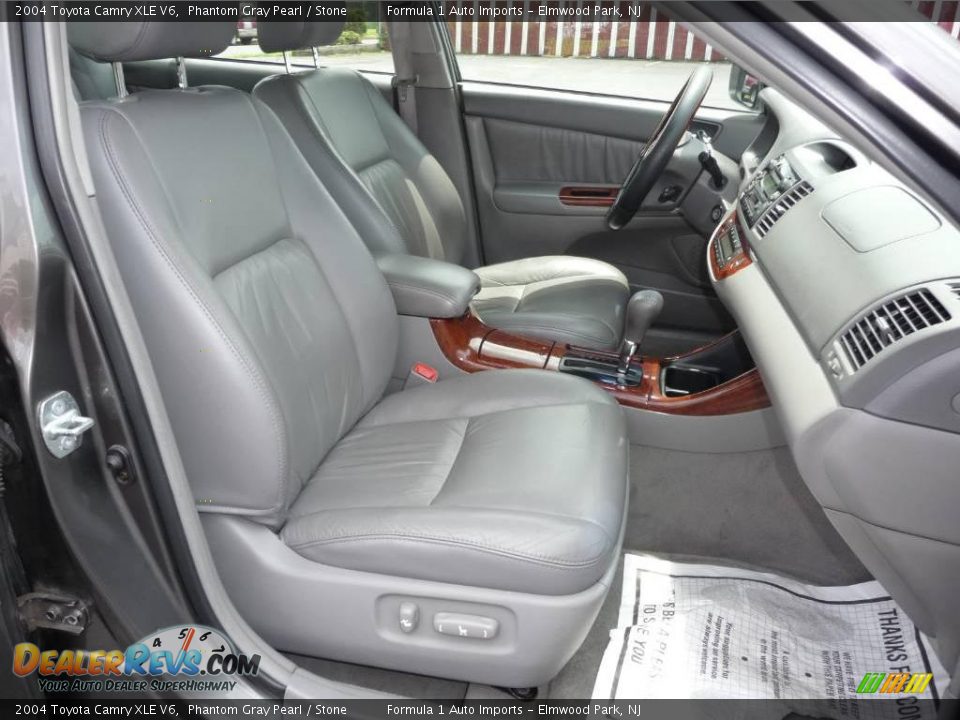 2004 Toyota Camry XLE V6 Phantom Gray Pearl / Stone Photo #21