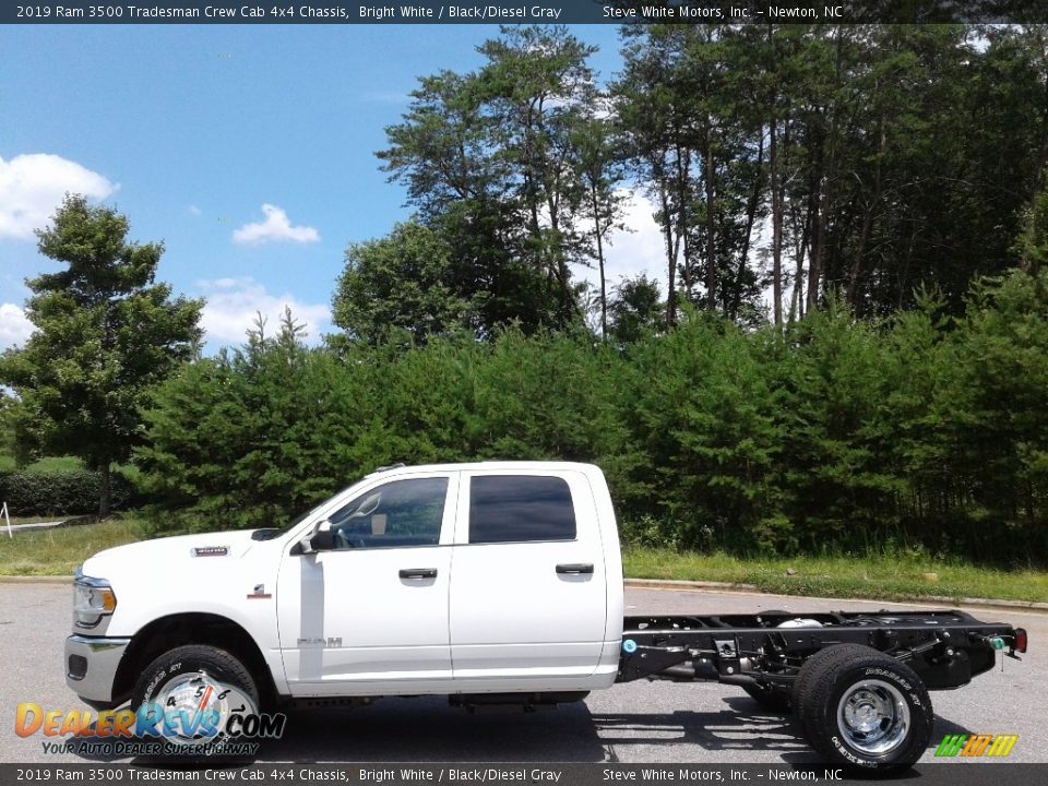 2019 Ram 3500 Tradesman Crew Cab 4x4 Chassis Bright White / Black/Diesel Gray Photo #1