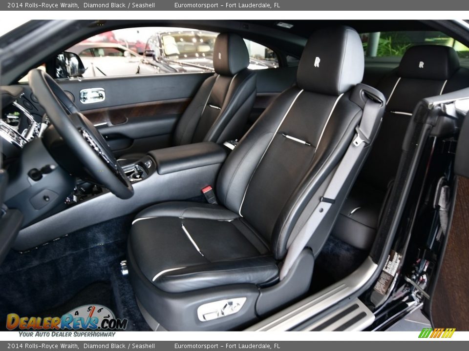 Front Seat of 2014 Rolls-Royce Wraith  Photo #19