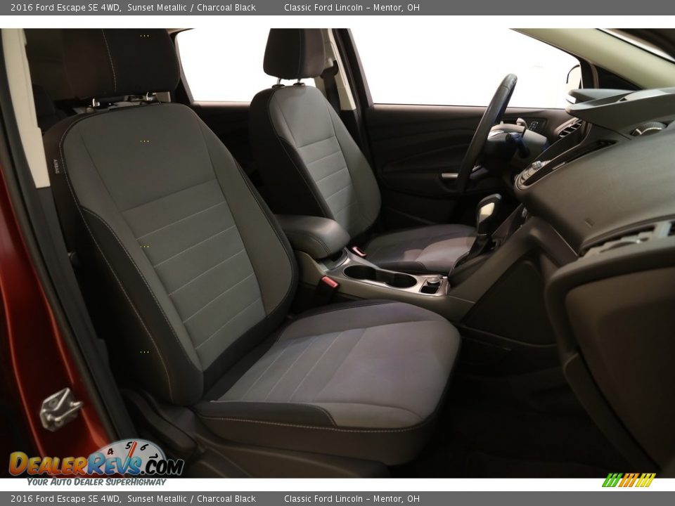 2016 Ford Escape SE 4WD Sunset Metallic / Charcoal Black Photo #15
