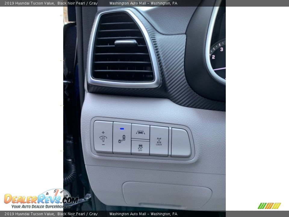 2019 Hyundai Tucson Value Black Noir Pearl / Gray Photo #13