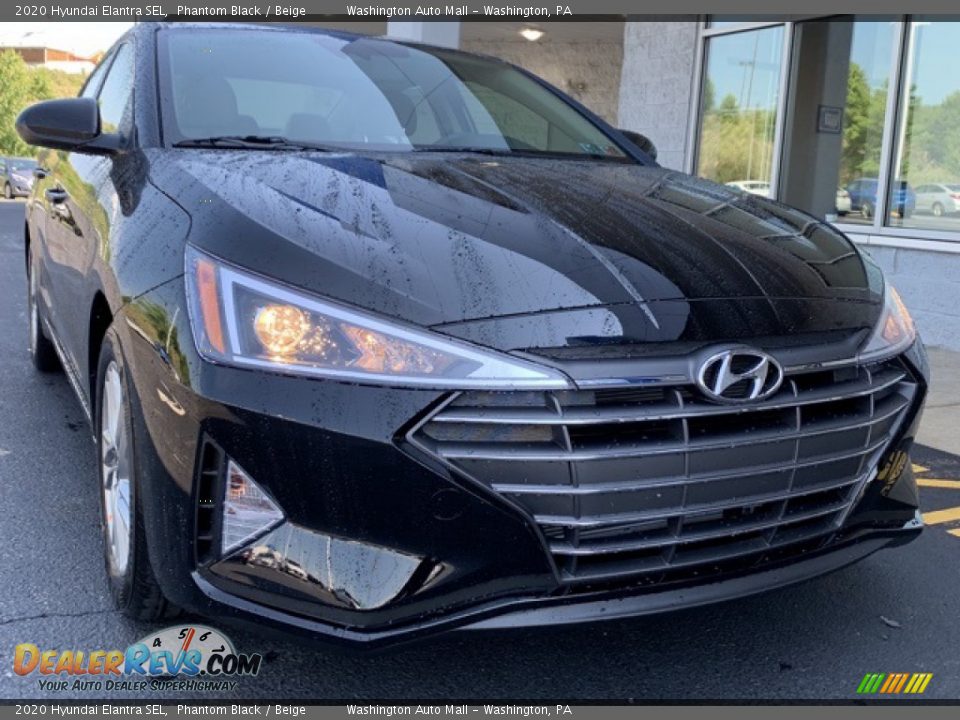 2020 Hyundai Elantra SEL Phantom Black / Beige Photo #1