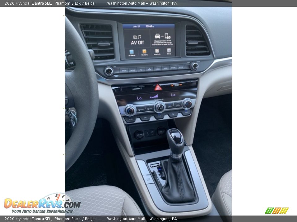 2020 Hyundai Elantra SEL Phantom Black / Beige Photo #29