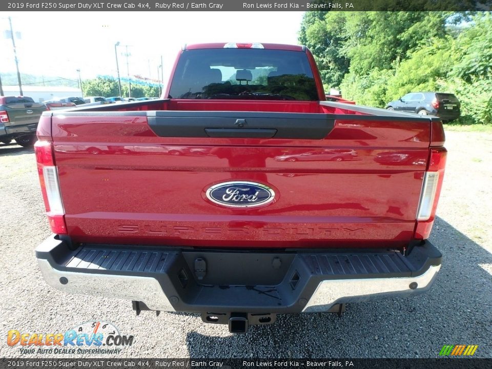 2019 Ford F250 Super Duty XLT Crew Cab 4x4 Ruby Red / Earth Gray Photo #3