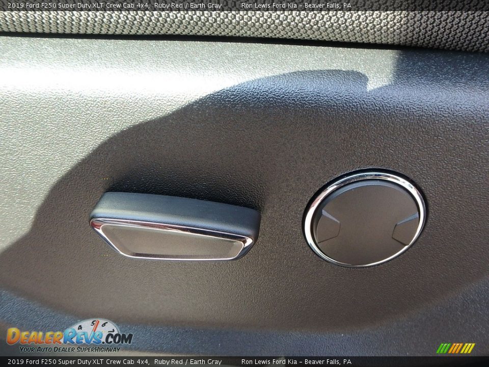 2019 Ford F250 Super Duty XLT Crew Cab 4x4 Ruby Red / Earth Gray Photo #15