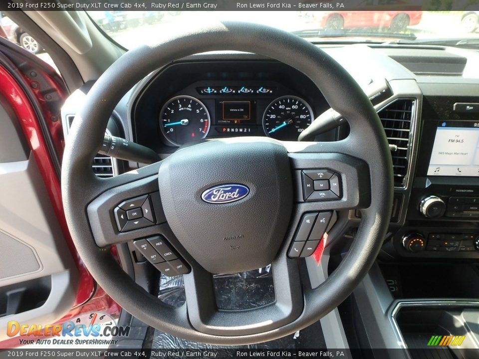 2019 Ford F250 Super Duty XLT Crew Cab 4x4 Ruby Red / Earth Gray Photo #16